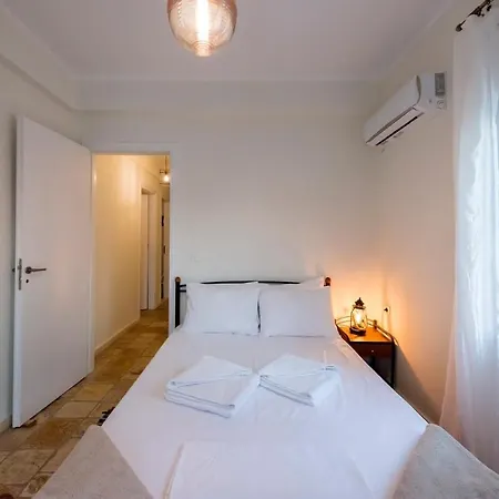 Needa's - Emotions House Crystal Pool