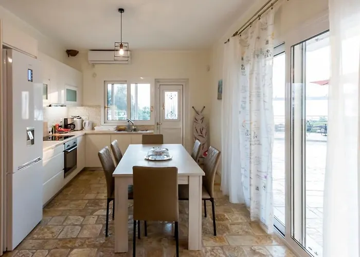 Needa's - Emotions House Crystal Pool